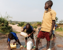 教會開設咖啡館 為海外社區提供清潔水