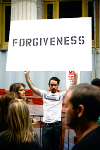 調查:經常讀聖經更能原諒人