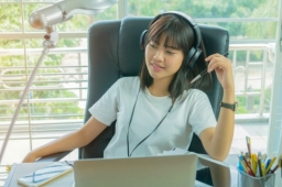 「宣讀聖經運動」跨進台教界 喻信徒100小時通讀聖經