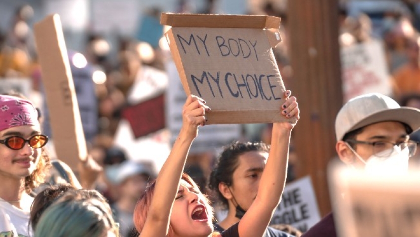 民調:美國Z世代關心女性墮胎權多於拯救嬰兒