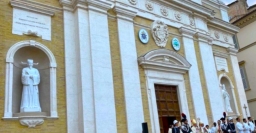 徐光啓與利瑪竇雕像揭幕:和平使者促東西方文化交流