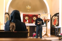 傳道模式應對現代挑戰：大型佈道與小組培訓的平衡