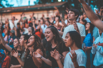 研究：積極參與教會幫助青少年精神發展