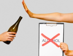 匿名戒酒會12步項目:提高戒酒率改善心理健康