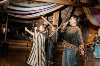 台灣原住民文化亮相巴黎奧運：布農部落短宣隊街頭音樂佈道