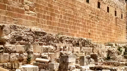 考古學家發現：二千年前耶穌與門徒走過的石塊路