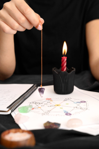 現代人尋求占卜算命:聖靈恩雨對抗靈性空洞