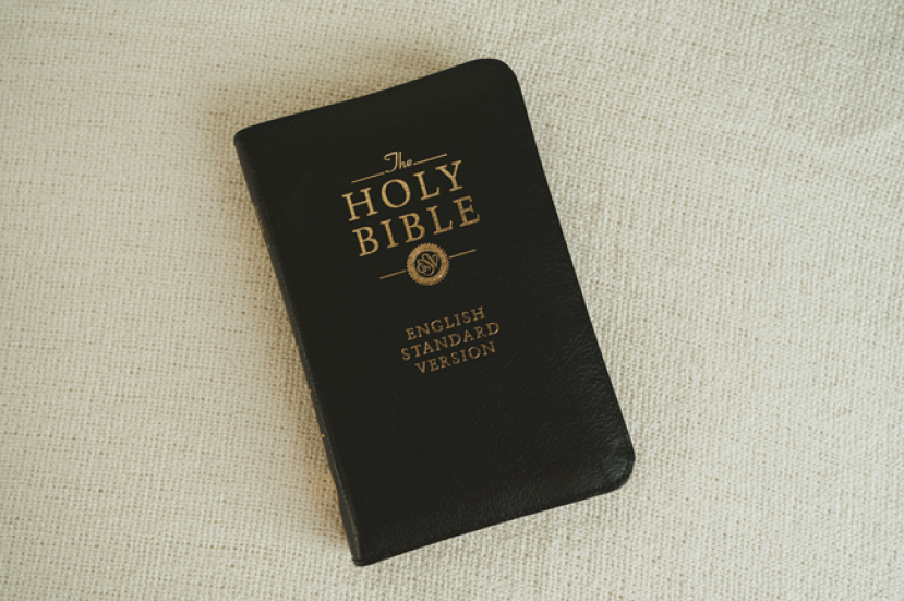 《聖經》銷量逆巿增長 反照Z世代的靈性追尋