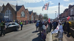 英國小學稱「追求多元文化」取消復活節活動引發抗議