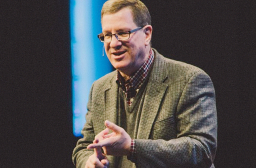 《重審基督》作者史特博新書拆解瀕死個案 引證天堂存在