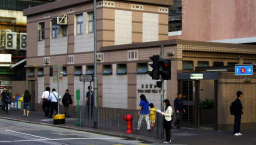 挑戰公廁「男女分隔」規例跨性別者勝訴 政府考慮上訴