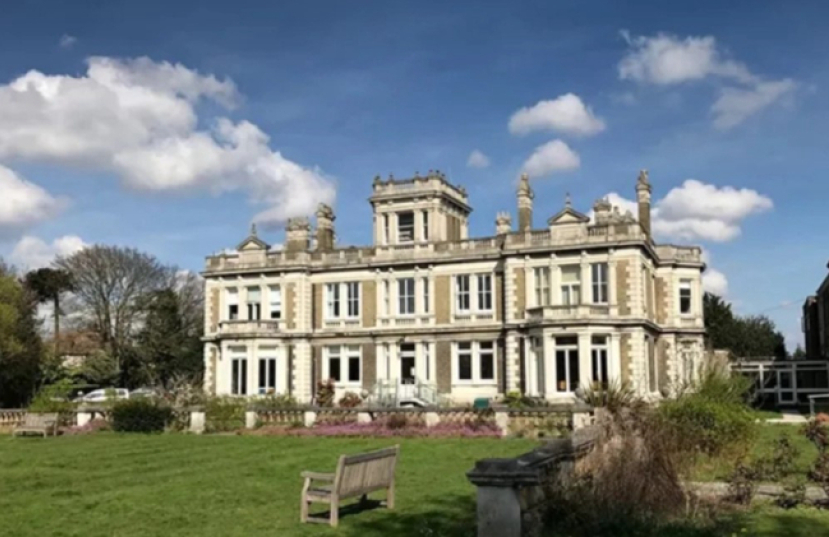 英國僅剩21所大學仍提供神學學位 信仰與學術領袖呼籲重視