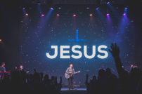 克服障礙重返教會 牧者籲傾聽與支持