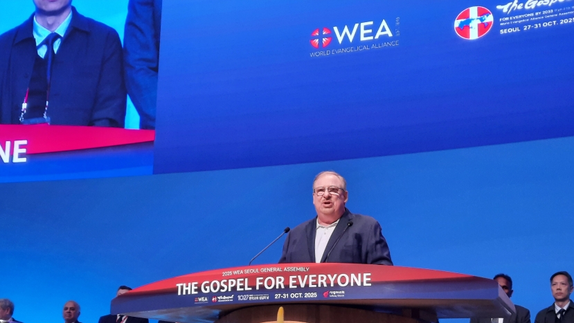 世界福音聯盟大會上主領聖餐 華理克證道：為大使命重新連結