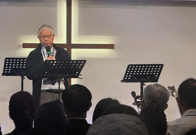 港台牧者為宏福苑祈禱 何志滌牧師提心靈重建「五重奏」