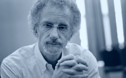 《恩典多奇異》作者楊腓力承認八年婚外情：除了恩典我一無可恃